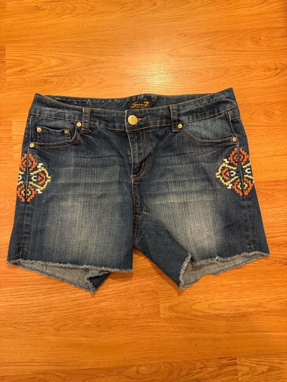 Boho Cool Girl Women's Indigo Embroidered Denim Shorts